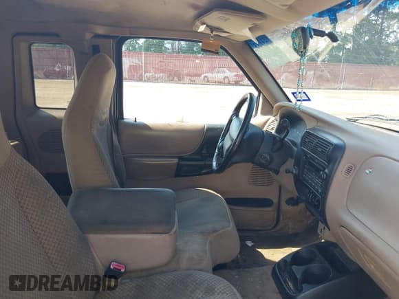 ✅ 1999 Ford Ranger XLT • VIN: 1FTYR14X4XPB60910 • Lot: 42924133. Wystawiony na IAAI z przebiegiem 251 774 mil. Bezpłatny archiwum sprzedaży aukcyjnych z USA i szczegółowy raport historii pojazdu na DreamBid. Zdjęcie 5.