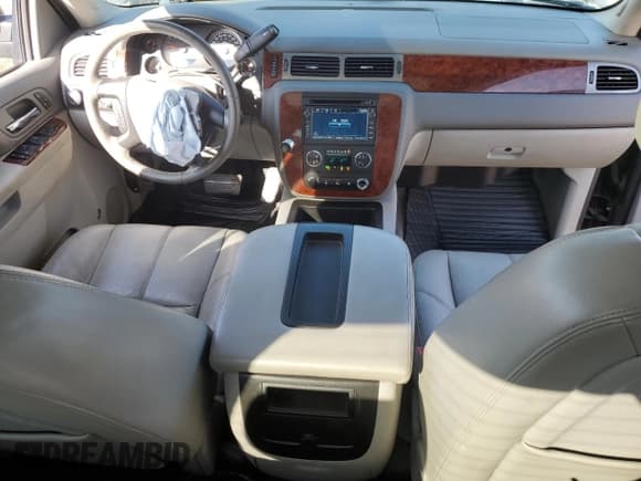 ✅ 2010 Chevrolet Silverado 1500 LTZ • VIN: 1GCSKTE37AZ225956 • Lot: 84996515. Listed on Copart with 179,678 mi. Free auction sales archive from the USA and detailed vehicle history report at DreamBid. Image 8.