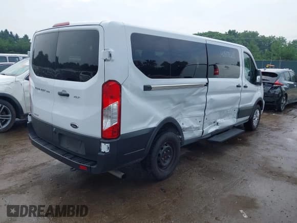 ✅ 2023 Ford Transit Passenger XL • VIN: 1FBAX2YG4PKA91208 • Лот: 42872608. Опубликован ранее на IAAI с пробегом 53 987 миль. Бесплатный доступ к архиву аукционных продаж из США и подробный отчёт об истории автомобиля на DreamBid. Изображение 4.