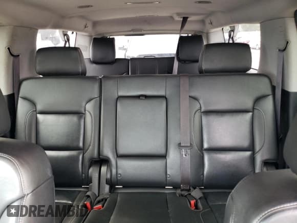 ✅ 2016 Chevrolet Suburban LT • VIN: 1GNSKHKC9GR310959 • Lot: 73182234. Wystawiony na Copart z przebiegiem 192 907 mil. Bezpłatny archiwum sprzedaży aukcyjnych z USA i szczegółowy raport historii pojazdu na DreamBid. Zdjęcie 10.