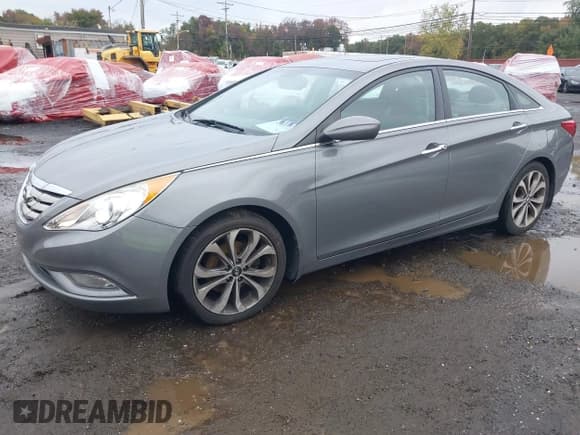 ✅ 2013 Hyundai Sonata SE • VIN: 5NPEC4AB4DH790206 • Лот: 43434230. Опубликован ранее на IAAI с пробегом 79 463 миль. Бесплатный доступ к архиву аукционных продаж из США и подробный отчёт об истории автомобиля на DreamBid. Изображение 2.