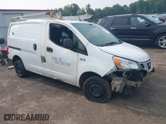 ✅ 2015 Nissan NV200 SV • VIN: 3N6CM0KN7FK703670 • Lot: 42931131. Listed on IAAI with 211,072 mi. Free auction sales archive from the USA and detailed vehicle history report at DreamBid. Image 1.