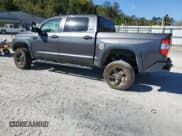 ✅ 2018 Toyota Tundra SR5 • VIN: 5TFDW5F19JX769005 • Лот: 86611125. Опубликован ранее на Copart с пробегом 156 430 миль. Бесплатный доступ к архиву аукционных продаж из США и подробный отчёт об истории автомобиля на DreamBid. Изображение 2.