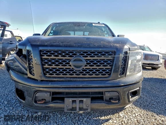 ✅ 2018 Nissan Titan SV • VIN: 1N6AA1E58JN536241 • Lot: 94370505. Listed on Copart with 148,505 mi. Free auction sales archive from the USA and detailed vehicle history report at DreamBid. Image 5.