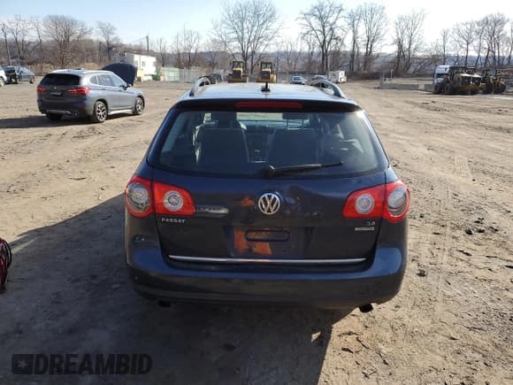 ✅ 2007 Volkswagen Passat 3.6L • VIN: WVWVU73C87E002410 • Лот: 43692164. Опубликован ранее на Copart с пробегом 175 636 миль. Бесплатный доступ к архиву аукционных продаж из США и подробный отчёт об истории автомобиля на DreamBid. Изображение 6.