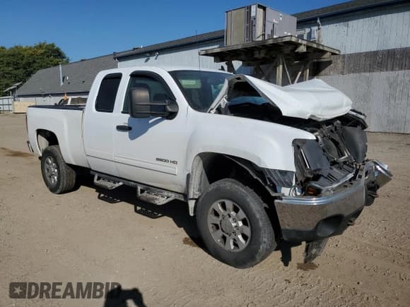 ✅ 2013 GMC Sierra 2500HD SLE • VIN: 1GT220CG7DZ174581 • Lot: 80629815. Listed on Copart with 211,760 mi. Free auction sales archive from the USA and detailed vehicle history report at DreamBid. Image 4.