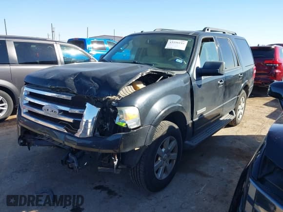 ✅ 2008 Ford Expedition SSV • VIN: 1FMFU15518LA78723 • Lot: 43556116. Wystawiony na IAAI z przebiegiem 87 776 mil. Bezpłatny archiwum sprzedaży aukcyjnych z USA i szczegółowy raport historii pojazdu na DreamBid. Zdjęcie 18.