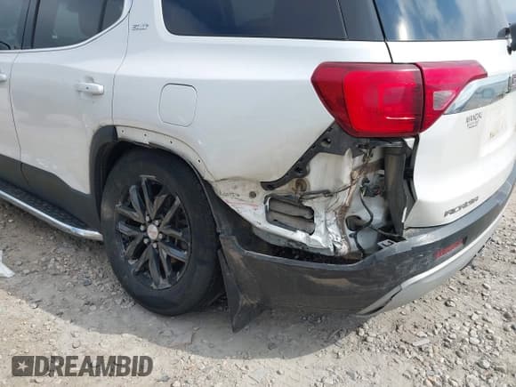 ✅ 2018 GMC Acadia SLT • VIN: 1GKKNMLA2JZ240030 • Lot: 43265514. Listed on IAAI with 164,167 mi. Free auction sales archive from the USA and detailed vehicle history report at DreamBid. Image 6.