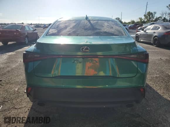 2024 Lexus IS 300 z VIN JTHDA1D23R5130806, wystawiony jako Copart lot #66090145 z przebiegiem 16 064 mil mil oraz Nie do naprawy • Non repairable. Historia ofert i sprzedaży dostępna na DreamBid. Obrazek 6.