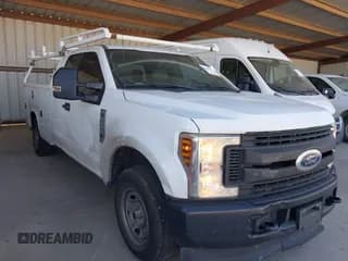 ✅ 2019 Ford F-250 XL • VIN: 1FD7X2A62KED56606 • Lot: 41693594. Listed on IAAI with 177,386 mi. Free auction sales archive from the USA and detailed vehicle history report at DreamBid. Image 1.