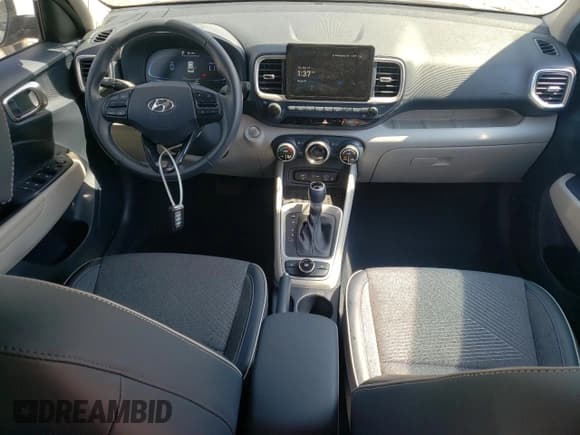 ✅ 2023 Hyundai Venue SEL • VIN: KMHRC8A38PU229109 • Лот: 89081895. Опубликован ранее на Copart с пробегом 17 674 миль. Бесплатный доступ к архиву аукционных продаж из США и подробный отчёт об истории автомобиля на DreamBid. Изображение 8.