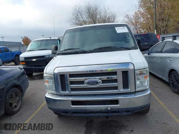✅ 2012 Ford Econoline Cargo Commercial • VIN: 1FTNE2EW1CDA66845 • Lot: 43731246. Wystawiony na IAAI z przebiegiem 212 830 mil. Bezpłatny archiwum sprzedaży aukcyjnych z USA i szczegółowy raport historii pojazdu na DreamBid. Zdjęcie 12.