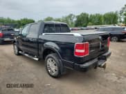 ✅ 2008 Lincoln Mark LT • VIN: 5LTPW18578FJ06499 • Lot: 62693525. Wystawiony na Copart z przebiegiem 150 165 mil. Bezpłatny archiwum sprzedaży aukcyjnych z USA i szczegółowy raport historii pojazdu na DreamBid. Zdjęcie 2.