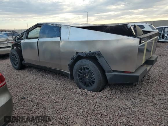 ✅ 2024 Tesla Cybertruck • VIN: 7G2CEHED6RA013370 • Lot: 69230494. Wystawiony na Copart z przebiegiem Nie podano. Bezpłatny archiwum sprzedaży aukcyjnych z USA i szczegółowy raport historii pojazdu na DreamBid. Zdjęcie 2.