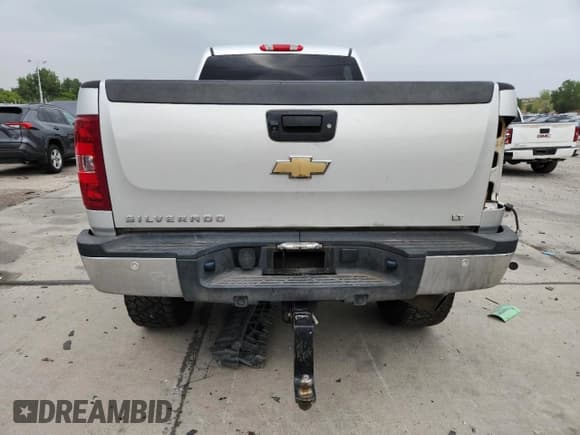 ✅ 2010 Chevrolet Silverado 2500HD LT • VIN: 1GC4KXB69AF114325 • Lot: 71693085. Wystawiony na Copart z przebiegiem 173 096 mil. Bezpłatny archiwum sprzedaży aukcyjnych z USA i szczegółowy raport historii pojazdu na DreamBid. Zdjęcie 6.