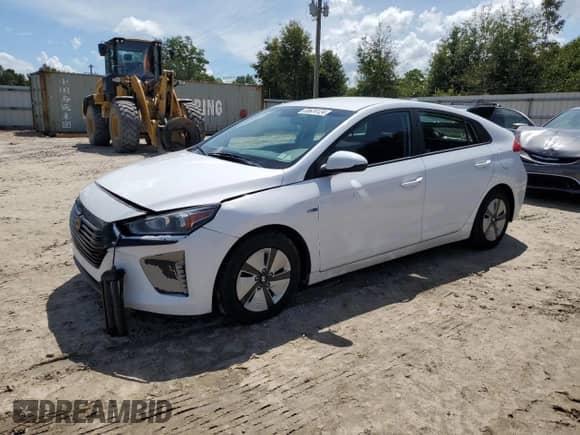 2018 Hyundai Ioniq Blue с VIN KMHC65LCXJU065684, выставлен на аукционе Copart как лот 69674124 с пробегом 104 554 миль миль и Списание • Salvage title. История ставок и продаж доступна на DreamBid. Изображение 1.