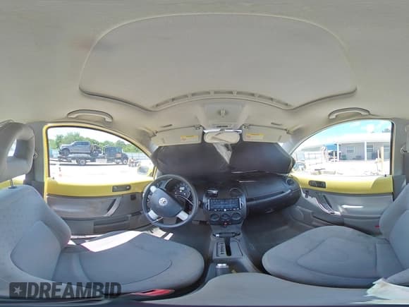 ✅ 2001 Volkswagen Beetle GLS • VIN: 3VWCP21C81M478689 • Lot: 56419645. Wystawiony na Copart z przebiegiem 184 682 mil. Bezpłatny archiwum sprzedaży aukcyjnych z USA i szczegółowy raport historii pojazdu na DreamBid. Zdjęcie 14.