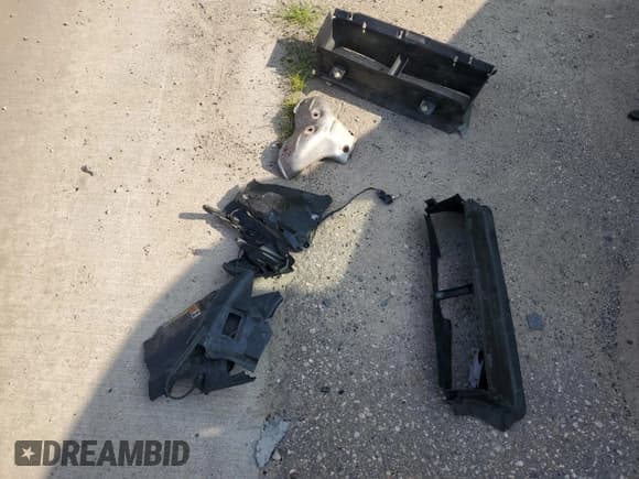 ✅ 2000 Chevrolet Prizm • VIN: 1Y1SK528XYZ406566 • Lot: 65529525. Listed on Copart with 99,870 mi. Free auction sales archive from the USA and detailed vehicle history report at DreamBid. Image 12.