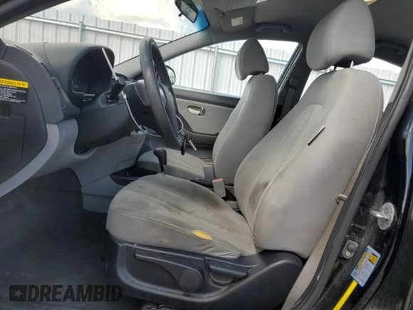 2010 Hyundai Elantra GLS z VIN KMHDU4AD9AU874416, wystawiony jako Copart lot #70592174 z przebiegiem 204 583 mil mil oraz Nie do naprawy • Non repairable. Historia ofert i sprzedaży dostępna na DreamBid. Obrazek 7.