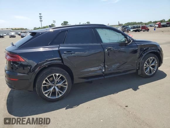 ✅ 2021 Audi Q8 Premium • VIN: WA1AVAF14MD036181 • Lot: 58055543. Listed on Copart with 20,312 mi. Free auction sales archive from the USA and detailed vehicle history report at DreamBid. Image 3.