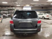 ✅ 2013 Toyota Highlander Plus • VIN: 5TDBK3EH6DS256360 • Лот: 43367765. Опубликован ранее на IAAI с пробегом 121 955 миль. Бесплатный доступ к архиву аукционных продаж из США и подробный отчёт об истории автомобиля на DreamBid. Изображение 16.