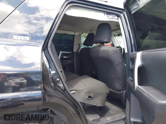 ✅ 2021 Toyota 4Runner SR5 • VIN: JTEMU5JR0M5899155 • Lot: 42962246. Wystawiony na IAAI z przebiegiem 46 339 mil. Bezpłatny archiwum sprzedaży aukcyjnych z USA i szczegółowy raport historii pojazdu na DreamBid. Zdjęcie 8.