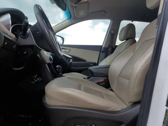 2017 Hyundai Santa Fe 2.0T with VIN 5XYZUDLA8HG484173, listed as a Copart auction lot 70024505 with 55,257 mi miles and Salvage title. Bid and sale history available at DreamBid. Image 7.