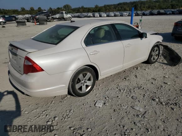 ✅ 2010 Ford Fusion SEL • VIN: 3FAHP0JG6AR159493 • Lot: 86895985. Listed on Copart with 178,994 mi. Free auction sales archive from the USA and detailed vehicle history report at DreamBid. Image 3.