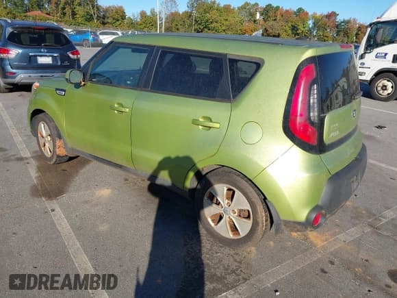 ✅ 2016 Kia Soul • VIN: KNDJN2A23G7853253 • Lot: 43475863. Wystawiony na IAAI z przebiegiem 318 210 mil. Bezpłatny archiwum sprzedaży aukcyjnych z USA i szczegółowy raport historii pojazdu na DreamBid. Zdjęcie 3.