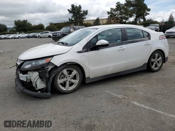 2015 Chevrolet Volt z VIN 1G1RC6E47FU104458, wystawiony jako Copart lot #46231674 z przebiegiem 145 026 mil mil oraz . Historia ofert i sprzedaży dostępna na DreamBid. Obrazek 1.