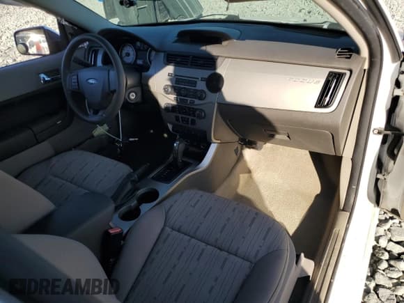 ✅ 2008 Ford Focus SE • VIN: 1FAHP33N08W181610 • Lot: 82672045. Wystawiony na Copart z przebiegiem 124 120 mil. Bezpłatny archiwum sprzedaży aukcyjnych z USA i szczegółowy raport historii pojazdu na DreamBid. Zdjęcie 8.