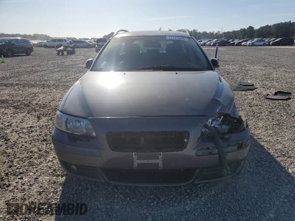 ✅ 2004 Volvo V70 R • VIN: YV1SJ52Y442418765 • Lot: 71171545. Listed on Copart with 132,091 mi. Free auction sales archive from the USA and detailed vehicle history report at DreamBid. Image 5.