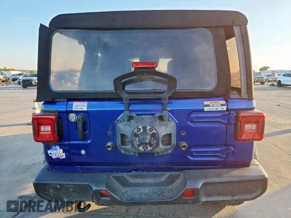 ✅ 2018 Jeep Wrangler Unlimited Sahara • VIN: 1C4HJXEG3JW315498 • Лот: 91733885. Опубликован ранее на Copart с пробегом 61 962 миль. Бесплатный доступ к архиву аукционных продаж из США и подробный отчёт об истории автомобиля на DreamBid. Изображение 6.