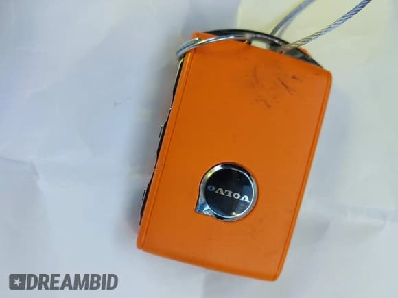 ✅ 2025 Volvo XC60 Plus • VIN: YV4H60RC9S1049609 • Lot: 42555298. Listed on IAAI with 7,579 mi. Free auction sales archive from the USA and detailed vehicle history report at DreamBid. Image 11.