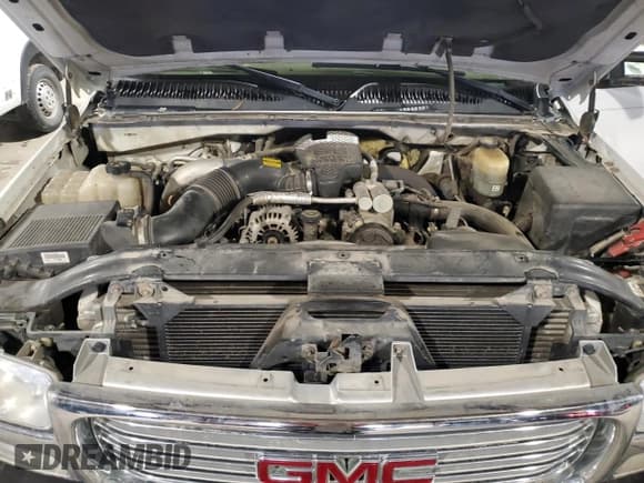 ✅ 2002 GMC Sierra 2500HD SLE • VIN: 1GTHK231X2F180763 • Lot: 42344945. Wystawiony na Copart z przebiegiem 216 956 mil. Bezpłatny archiwum sprzedaży aukcyjnych z USA i szczegółowy raport historii pojazdu na DreamBid. Zdjęcie 11.