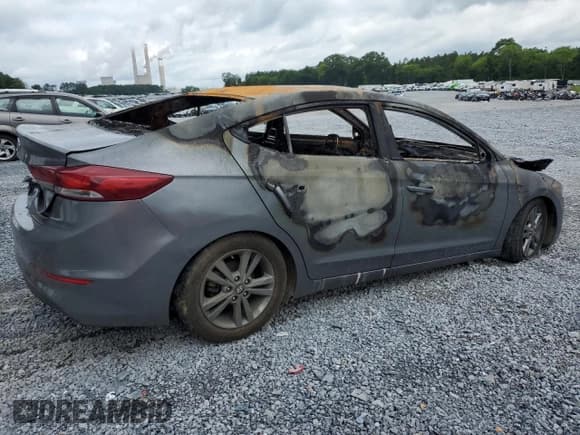 ✅ 2018 Hyundai Elantra Limited • VIN: 5NPD84LF0JH300787 • Лот: 60993615. Опубликован ранее на Copart с пробегом Не указан. Бесплатный доступ к архиву аукционных продаж из США и подробный отчёт об истории автомобиля на DreamBid. Изображение 3.