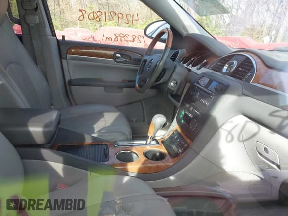 ✅ 2012 Buick Enclave Leather • VIN: 5GAKRCEDXCJ395008 • Lot: 42921808. Wystawiony na IAAI z przebiegiem 128 398 mil. Bezpłatny archiwum sprzedaży aukcyjnych z USA i szczegółowy raport historii pojazdu na DreamBid. Zdjęcie 5.