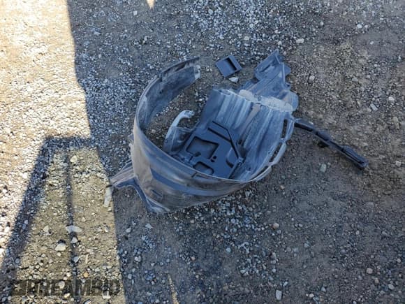 ✅ 2024 Subaru Outback Limited XT • VIN: 4S4BTGND2R3268169 • Lot: 79271264. Listed on Copart with 3,950 mi. Free auction sales archive from the USA and detailed vehicle history report at DreamBid. Image 13.