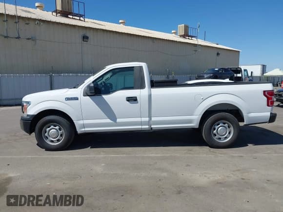 ✅ 2018 Ford F-150 XL • VIN: 1FTMF1CB1JKC01852 • Lot: 42449112. Wystawiony na IAAI z przebiegiem 99 105 mil. Bezpłatny archiwum sprzedaży aukcyjnych z USA i szczegółowy raport historii pojazdu na DreamBid. Zdjęcie 14.