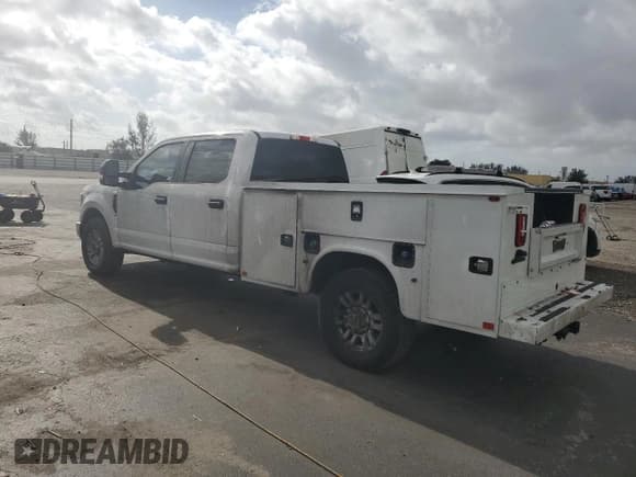 ✅ 2019 Ford F-250 • VIN: 1FD7W2ATXKED84985 • Lot: 51567545. Listed on Copart with 146,726 mi. Free auction sales archive from the USA and detailed vehicle history report at DreamBid. Image 2.