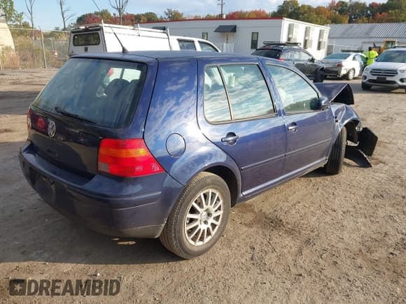 ✅ 2004 Volkswagen Golf GLS • VIN: 9BWGL61J344004936 • Lot: 43524835. Listed on IAAI with 91,028 mi. Free auction sales archive from the USA and detailed vehicle history report at DreamBid. Image 4.