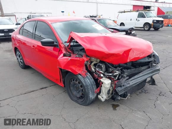 ✅ 2012 Volkswagen Jetta S • VIN: 3VW2K7AJ6CM384562 • Lot: 42257600. Wystawiony na IAAI z przebiegiem 152 723 mil. Bezpłatny archiwum sprzedaży aukcyjnych z USA i szczegółowy raport historii pojazdu na DreamBid. Zdjęcie 1.