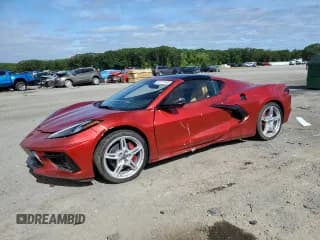 ✅ 2022 Chevrolet Corvette 2LT • VIN: 1G1YB2D48N5114949 • Lot: 69171345. Wystawiony na Copart z przebiegiem 1 776 mil. Bezpłatny archiwum sprzedaży aukcyjnych z USA i szczegółowy raport historii pojazdu na DreamBid. Zdjęcie 1.