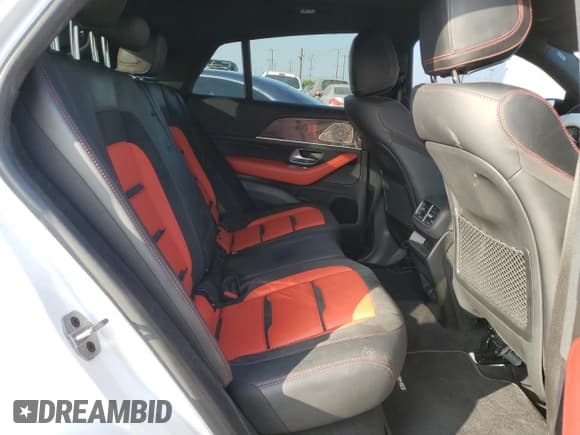 ✅ 2024 Mercedes-Benz GLE 53 AMG • VIN: 4JGFD6BB1RB177864 • Lot: 90754665. Wystawiony na Copart z przebiegiem 38 084 mil. Bezpłatny archiwum sprzedaży aukcyjnych z USA i szczegółowy raport historii pojazdu na DreamBid. Zdjęcie 11.