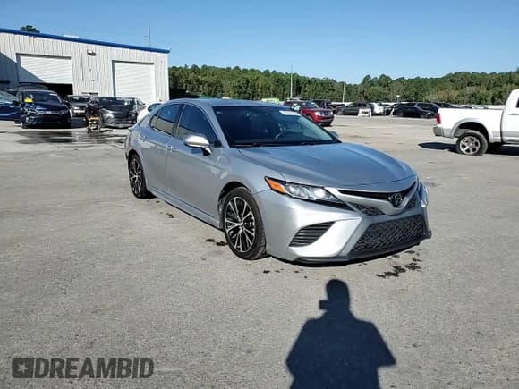 ✅ 2018 Toyota Camry SE • VIN: 4T1B11HK2JU605709 • Lot: 89537095. Wystawiony na Copart z przebiegiem 131 323 mil. Bezpłatny archiwum sprzedaży aukcyjnych z USA i szczegółowy raport historii pojazdu na DreamBid. Zdjęcie 14.