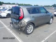 ✅ 2019 Kia Soul + • VIN: KNDJP3A57K7631608 • Lot: 43157024. Wystawiony na IAAI z przebiegiem 63 847 mil. Bezpłatny archiwum sprzedaży aukcyjnych z USA i szczegółowy raport historii pojazdu na DreamBid. Zdjęcie 4.