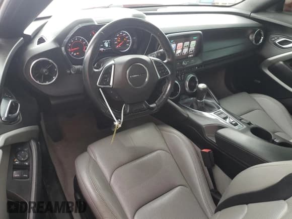 ✅ 2017 Chevrolet Camaro • VIN: 1G1FC3DX1H0210590 • Lot: 80311135. Wystawiony na Copart z przebiegiem 71 705 mil. Bezpłatny archiwum sprzedaży aukcyjnych z USA i szczegółowy raport historii pojazdu na DreamBid. Zdjęcie 8.