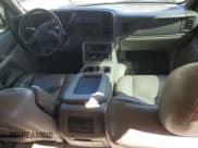 ✅ 2004 Chevrolet Suburban LS • VIN: 1GNFK16Z34J142771 • Лот: 50688535. Опубликован ранее на Copart с пробегом 222 370 миль. Бесплатный доступ к архиву аукционных продаж из США и подробный отчёт об истории автомобиля на DreamBid. Изображение 8.