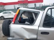 ✅ 2000 Honda CR-V LX • VIN: JHLRD1744YC056675 • Lot: 41615776. Wystawiony na IAAI z przebiegiem 298 753 mil. Bezpłatny archiwum sprzedaży aukcyjnych z USA i szczegółowy raport historii pojazdu na DreamBid. Zdjęcie 17.