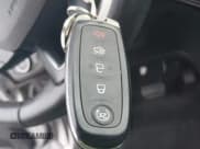 ✅ 2019 Ford Escape SE • VIN: 1FMCU9GDXKUC43174 • Lot: 43437748. Wystawiony na IAAI z przebiegiem 72 746 mil. Bezpłatny archiwum sprzedaży aukcyjnych z USA i szczegółowy raport historii pojazdu na DreamBid. Zdjęcie 11.